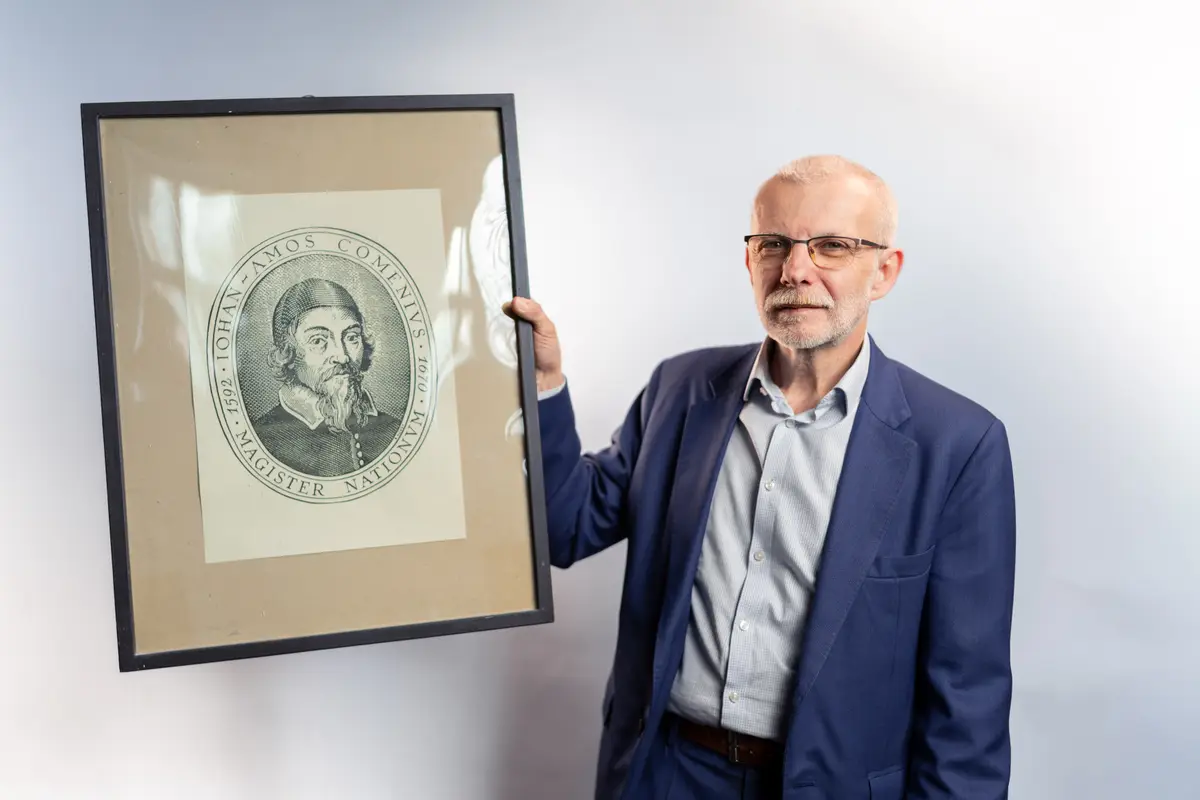 Radko Sáblík s portrétem J. A. Komenského